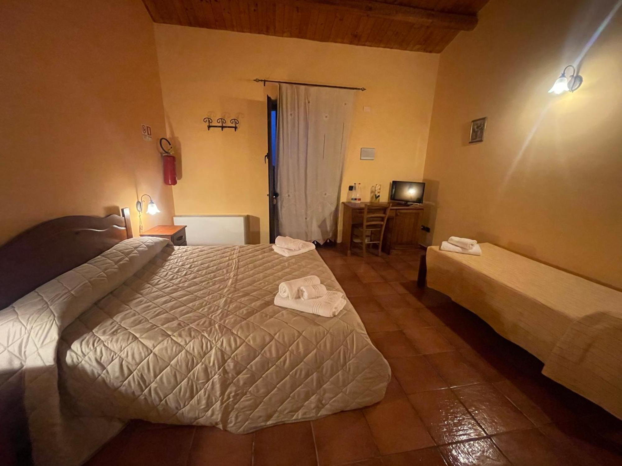 קלטג'ירונה Agriturismo Russa Belladonna מראה חיצוני תמונה