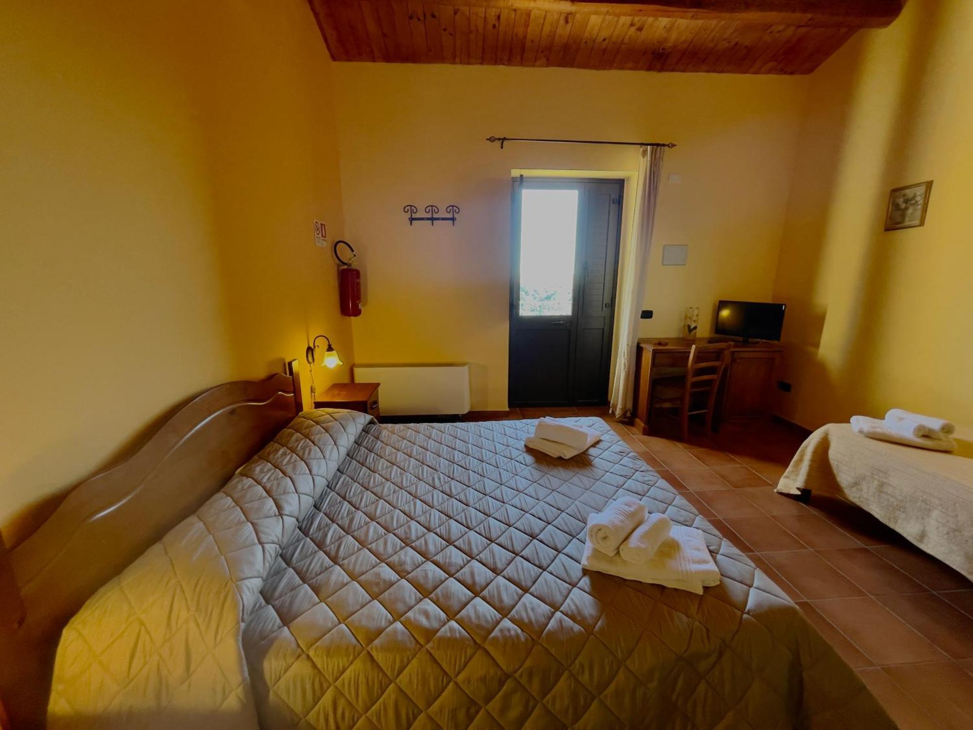 קלטג'ירונה Agriturismo Russa Belladonna מראה חיצוני תמונה